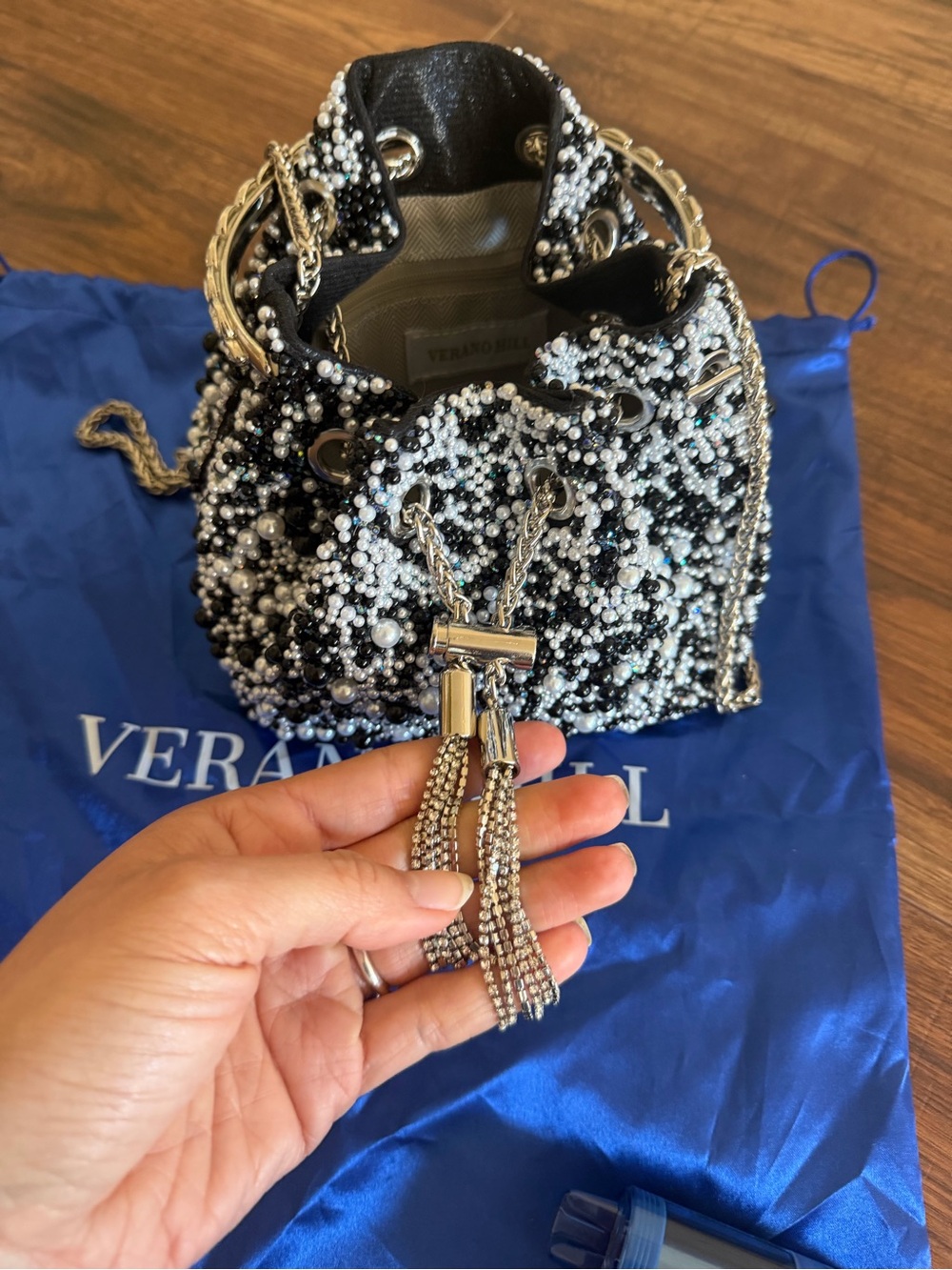 Lorrie Tassel Handbag bucket bag - Picture 5 of 9